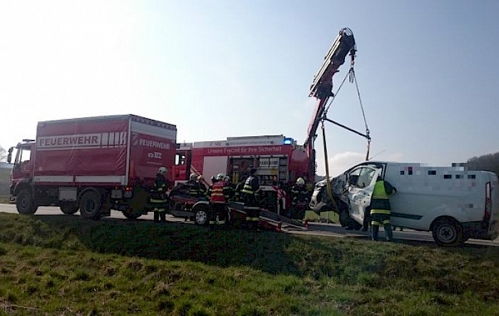 Einsatz: VU mit eingeklemmter Person B20