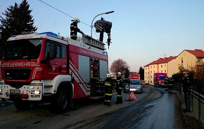 PKW-Bergung Lilienfelderstraße