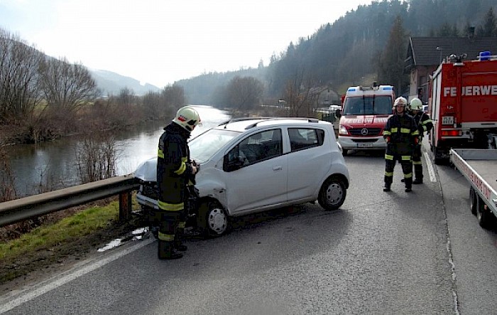 Verkehrsunfall B20 Luisenhofkurve