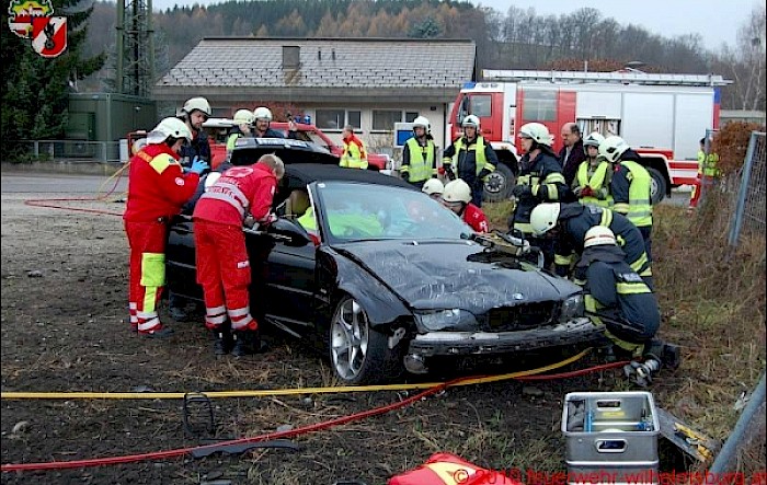 Schwerer Verkehrsunfall auf der B20